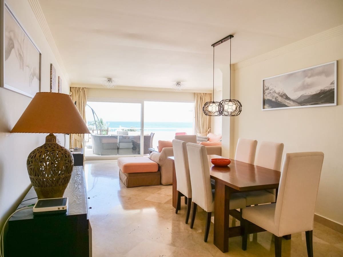 2 soverom Leilighet til salgs i Buenas Noches med svømmebasseng garasje - € 650 000 (Ref: 9541929)