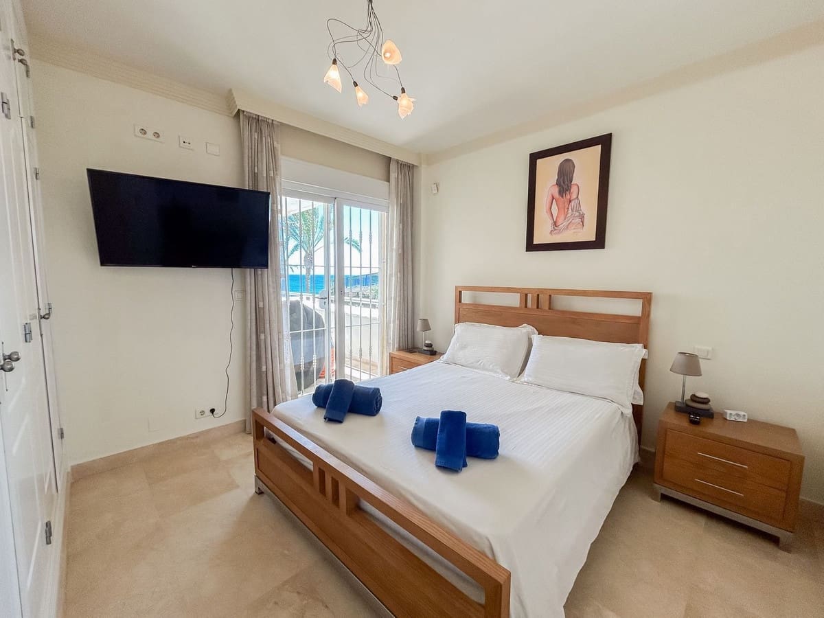 2 soverom Leilighet til salgs i Buenas Noches med svømmebasseng garasje - € 650 000 (Ref: 9541929)