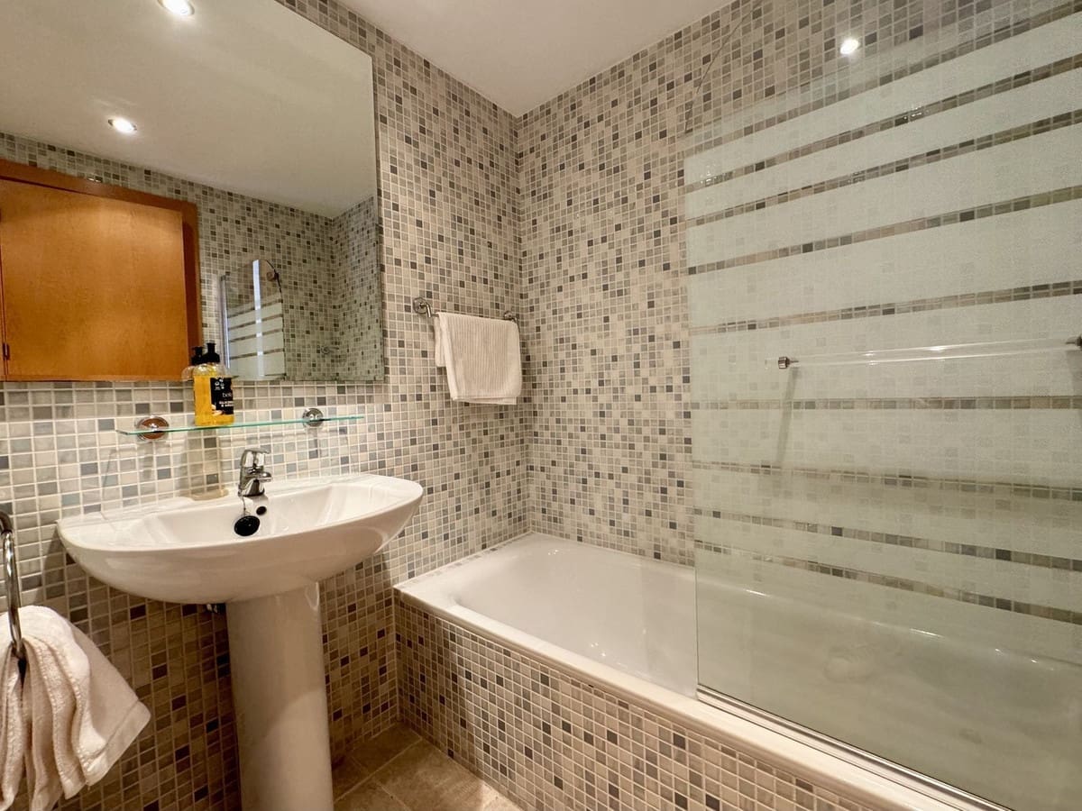 2 bedroom Penthouse for sale in Bahia de Casares with pool garage - € 245,000 (Ref: 9541932)