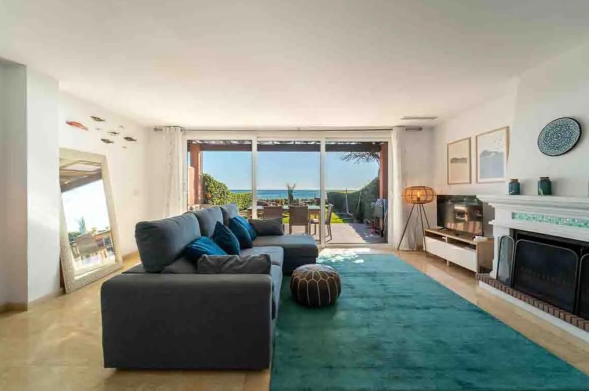 3 chambre Maison de Ville à vendre à Estepona avec piscine garage - 1 050 000 € (Ref: 9542401)