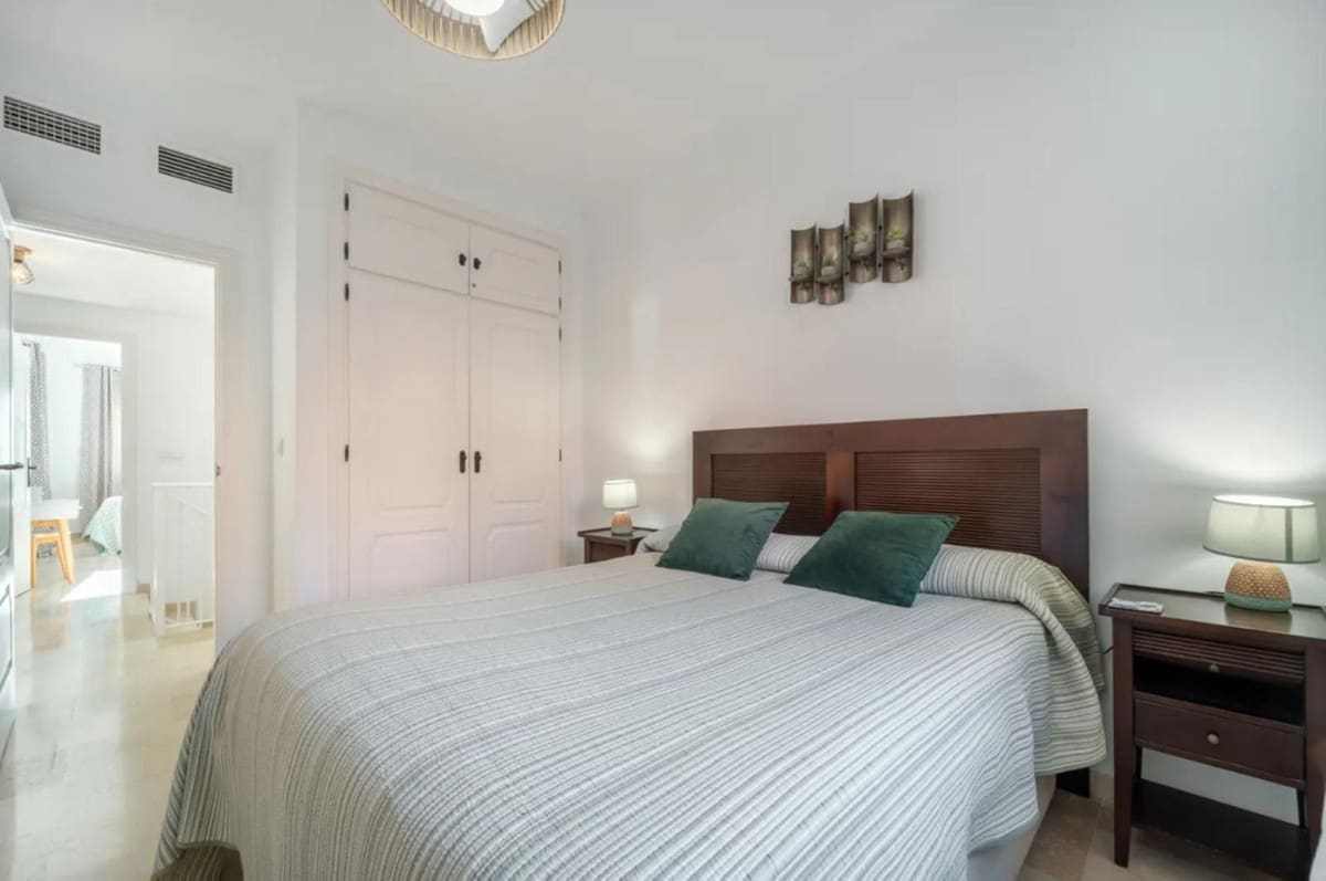 3 chambre Maison de Ville à vendre à Estepona avec piscine garage - 1 050 000 € (Ref: 9542401)