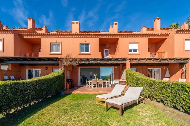 3 chambre Maison de Ville à vendre à Estepona avec piscine garage - 1 050 000 € (Ref: 9542401)