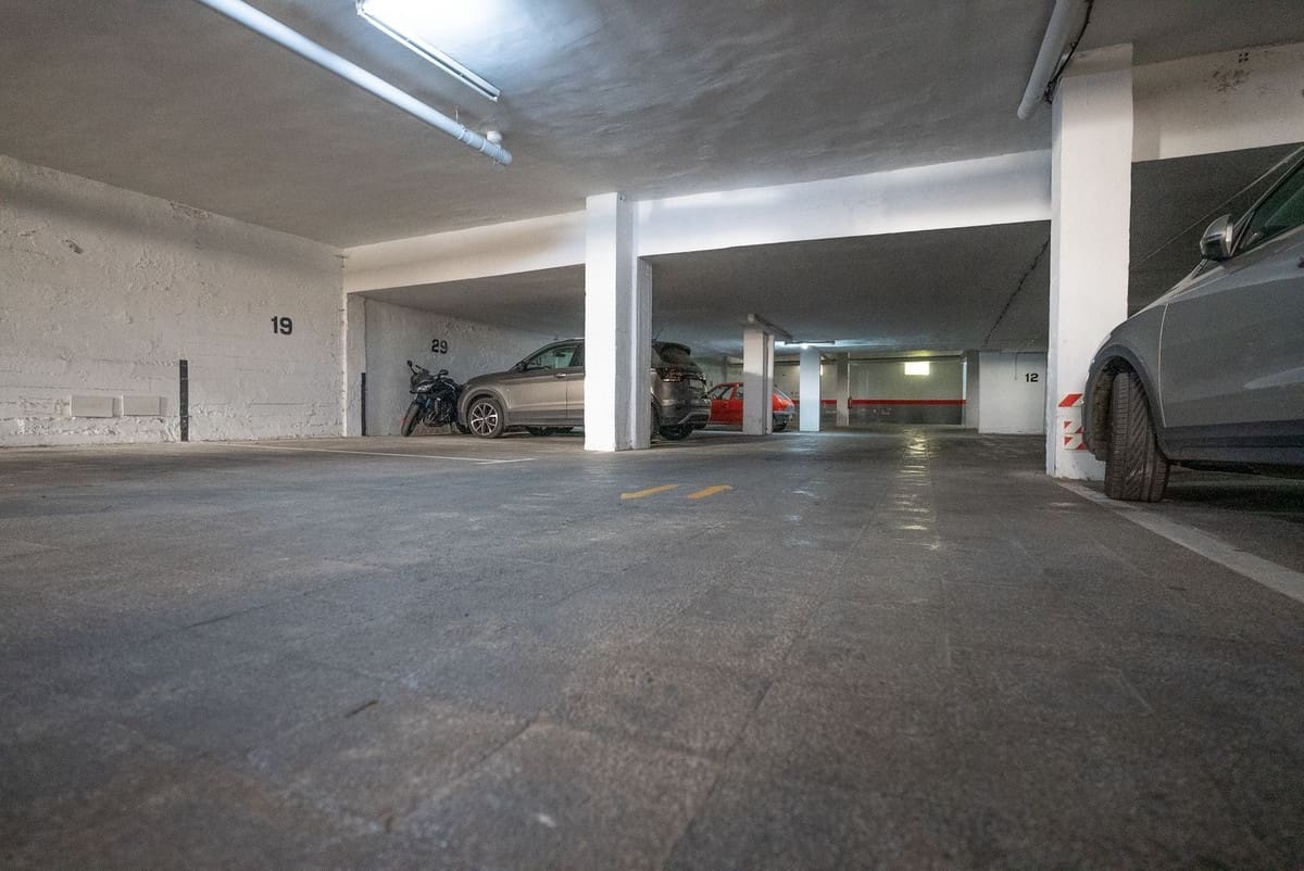 1 sypialnia Penthouse na sprzedaż w Marbella z basenem garażem - 450 000 € (Ref: 9542709)