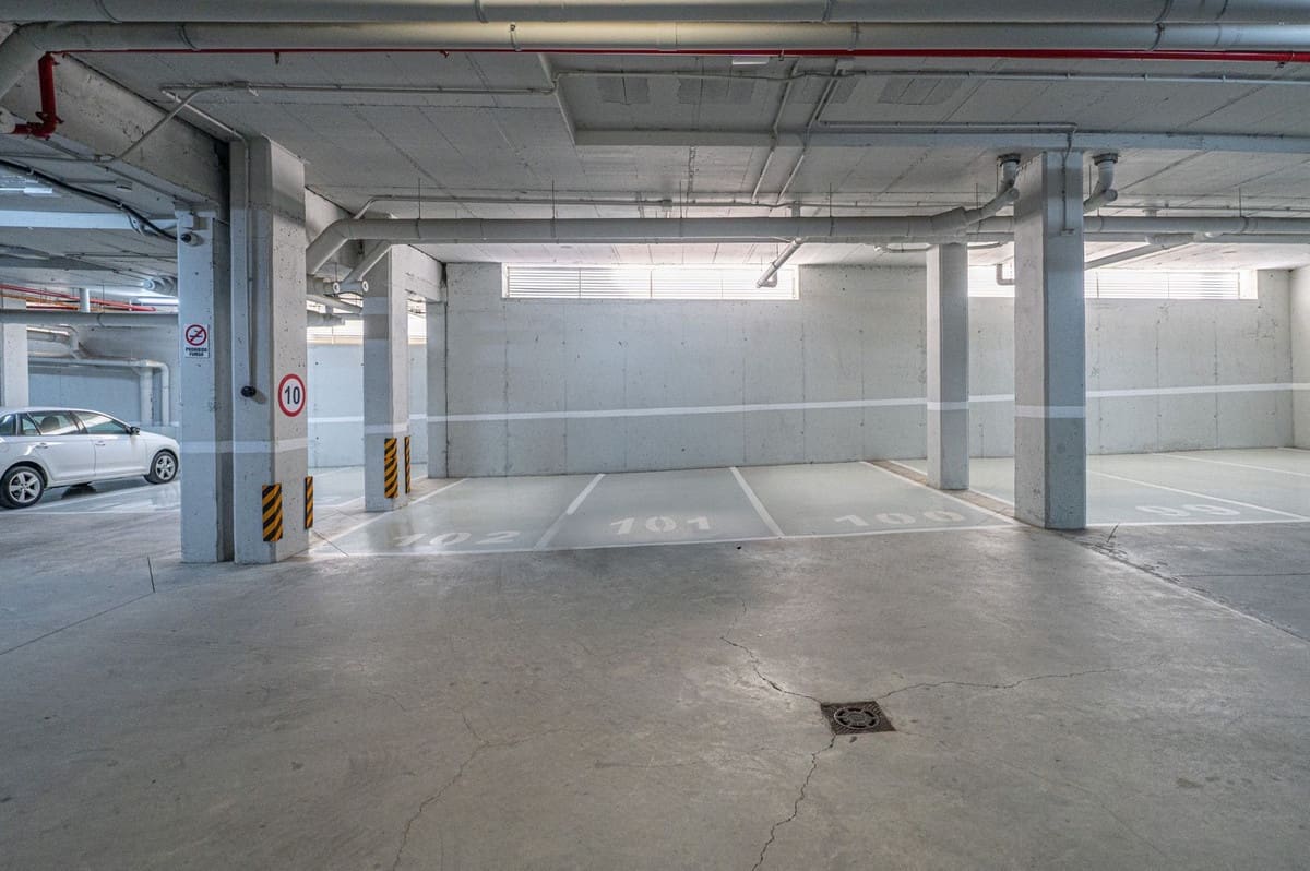 3 makuuhuone Huoneisto myytävänä paikassa La Cala de Mijas mukana uima-altaan 
autotalli - 749 000 € (Ref: 9547016)