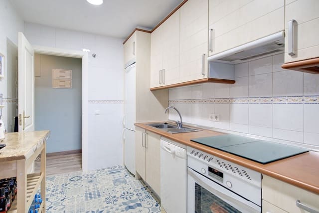 2 chambre Appartement à vendre à La Cala de Mijas, Mijas avec piscine garage - 374 900 € (Ref: 9547017)