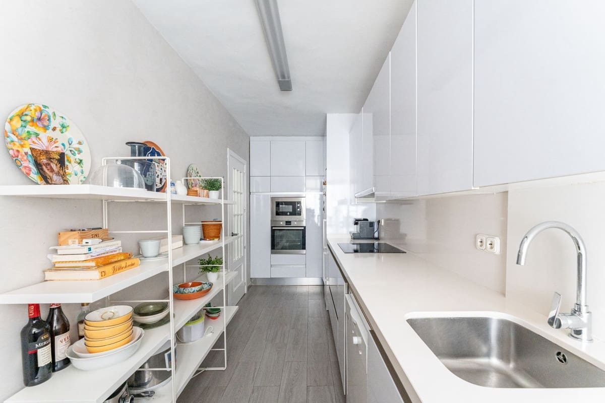 2 slaapkamer Appartement te koop in Calahonda met zwembad garage - € 389.000 (Ref: 9547183)