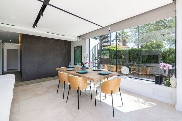 Chalet de 3 habitaciones en Mijas Costa, Mijas en venta con piscina - 720.000 € (Ref: 9559049)