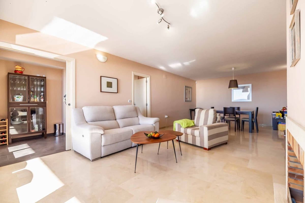 2 slaapkamer Appartement te koop in Calahonda met zwembad garage - € 419.000 (Ref: 9559050)