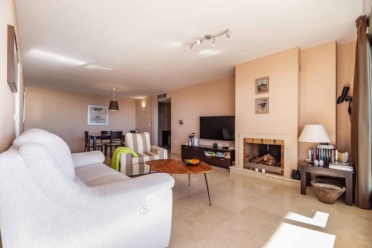 2 slaapkamer Appartement te koop in Calahonda met zwembad garage - € 419.000 (Ref: 9559050)