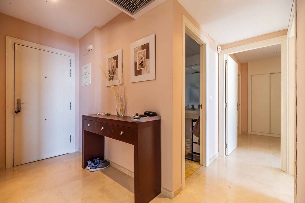 2 slaapkamer Appartement te koop in Calahonda met zwembad garage - € 419.000 (Ref: 9559050)