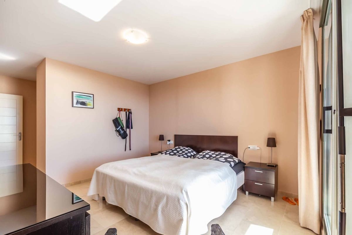 2 slaapkamer Appartement te koop in Calahonda met zwembad garage - € 419.000 (Ref: 9559050)