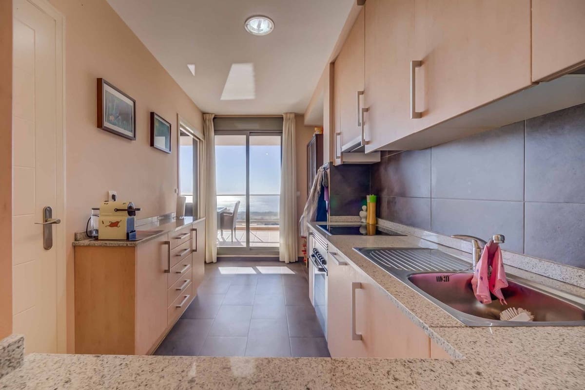 2 slaapkamer Appartement te koop in Calahonda met zwembad garage - € 419.000 (Ref: 9559050)