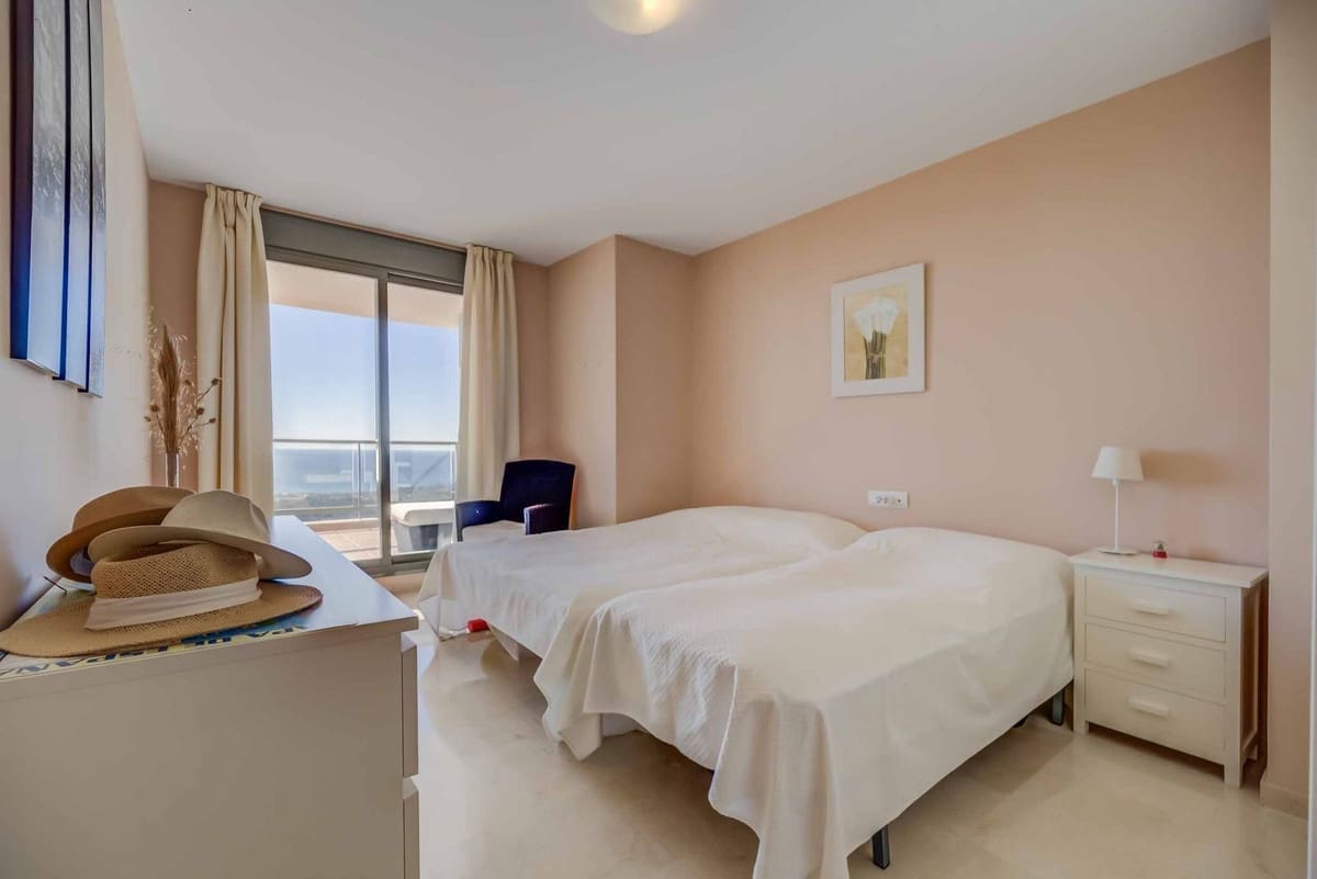 2 slaapkamer Appartement te koop in Calahonda met zwembad garage - € 419.000 (Ref: 9559050)