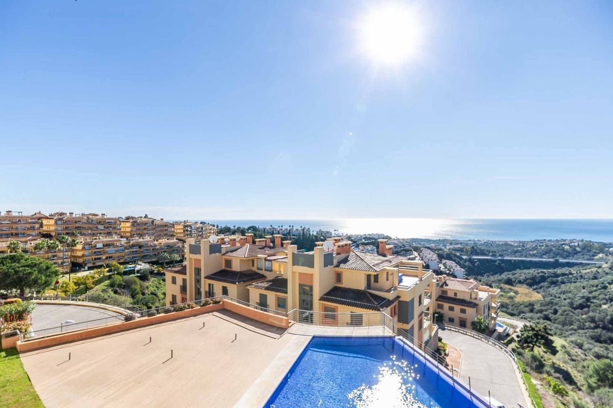 2 slaapkamer Appartement te koop in Calahonda met zwembad garage - € 419.000 (Ref: 9559050)