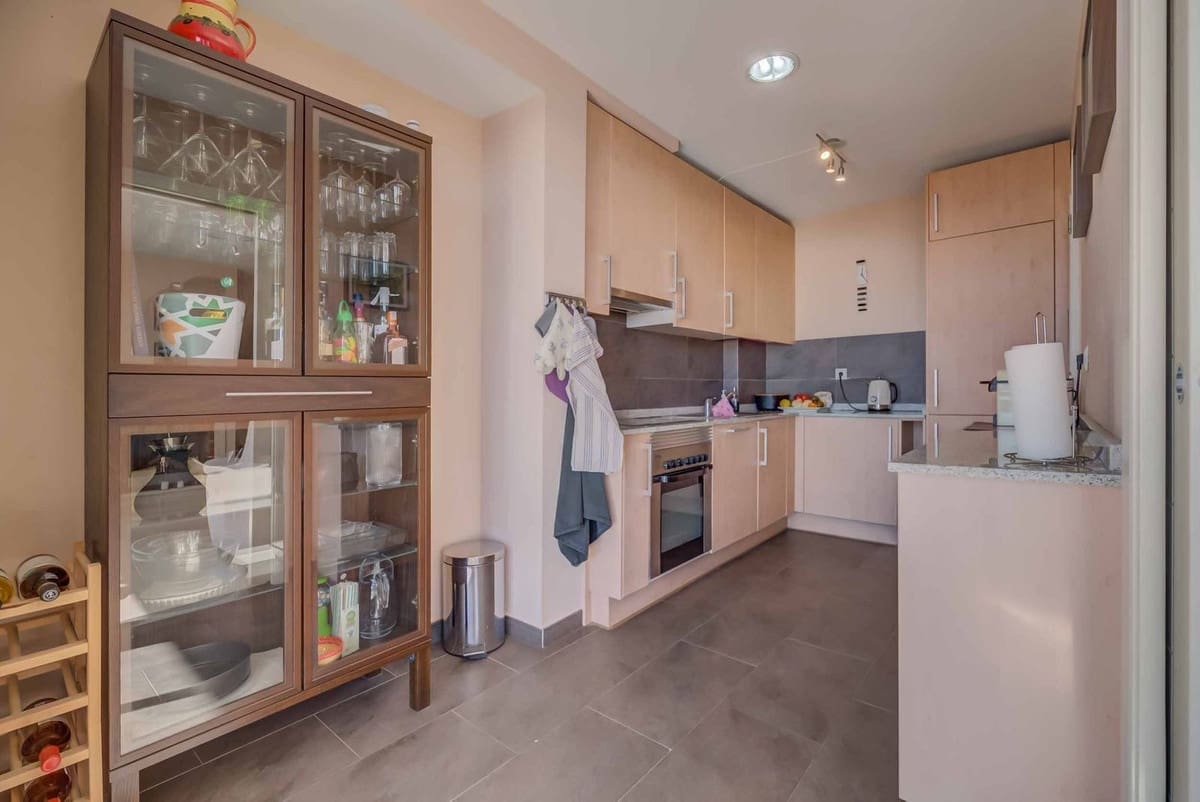 2 slaapkamer Appartement te koop in Calahonda met zwembad garage - € 419.000 (Ref: 9559050)