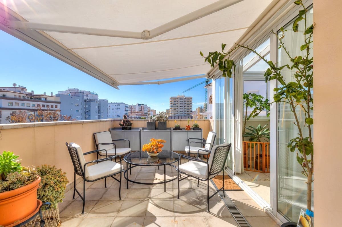 4 quarto Penthouse para venda em Fuengirola com piscina garagem - 995 000 € (Ref: 9559051)