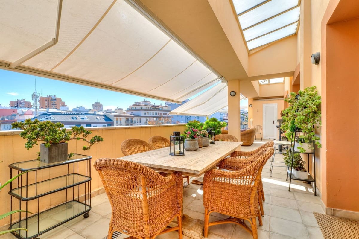 4 quarto Penthouse para venda em Fuengirola com piscina garagem - 995 000 € (Ref: 9559051)
