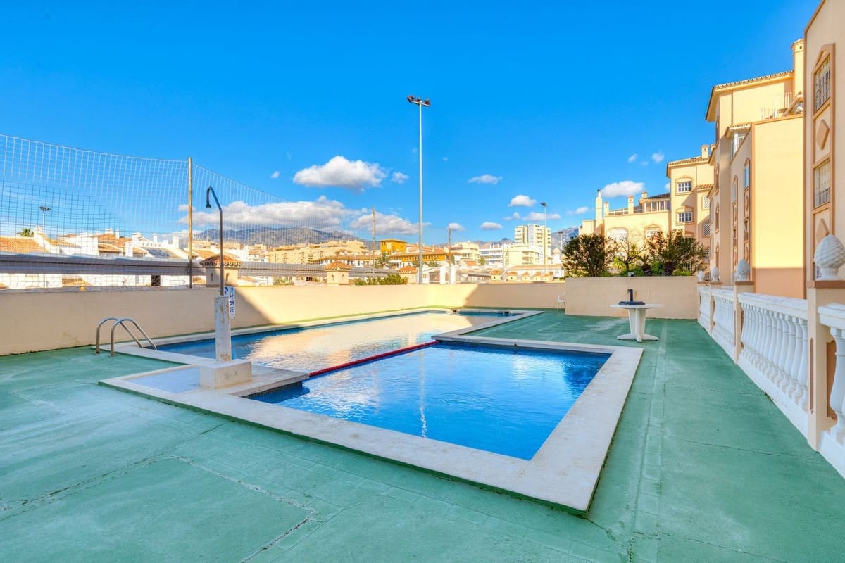 4 quarto Penthouse para venda em Fuengirola com piscina garagem - 995 000 € (Ref: 9559051)