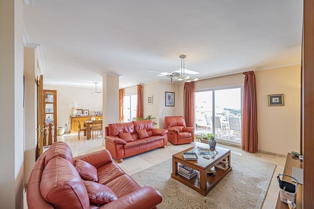 4 makuuhuone Huoneisto myytävänä paikassa Selwo, Estepona mukana uima-altaan 
autotalli - 885 000 € (Ref: 9559052)