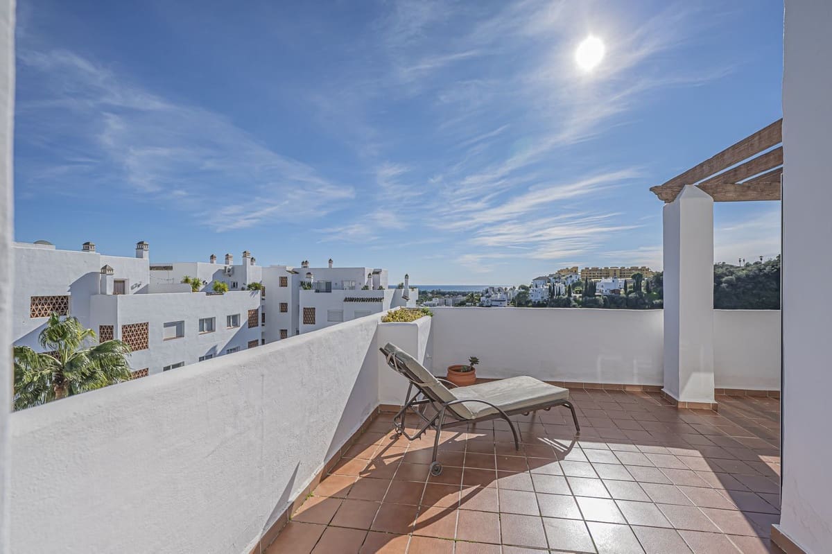 4 slaapkamer Appartement te koop in New Golden Mile met zwembad garage - € 885.000 (Ref: 9559052)