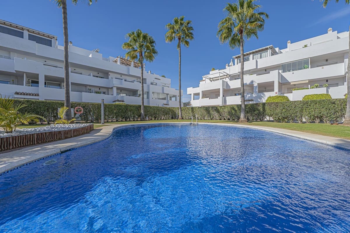 4 slaapkamer Appartement te koop in New Golden Mile met zwembad garage - € 885.000 (Ref: 9559052)