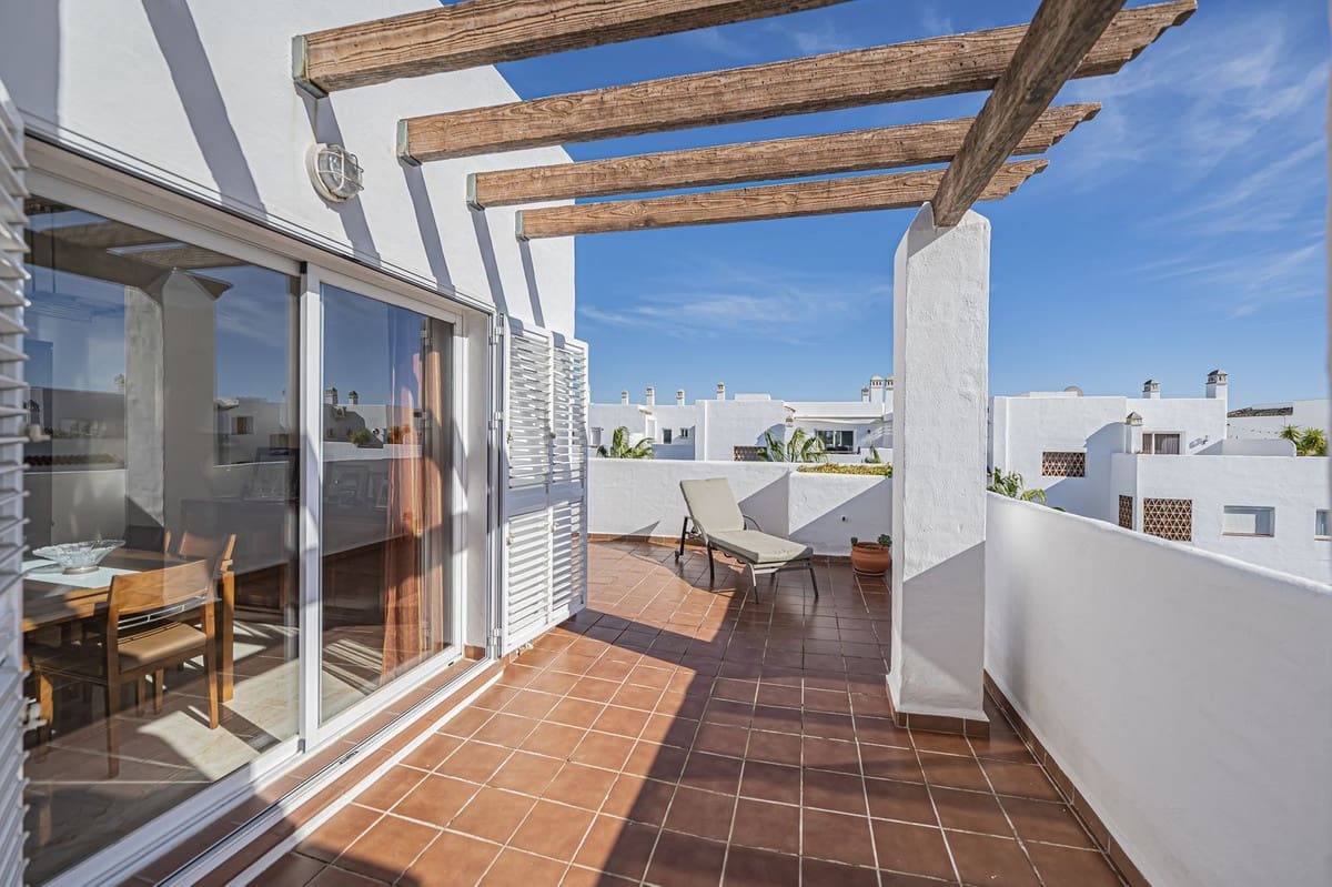 4 bedroom Apartment for sale in New Golden Mile with pool garage - € 885,000 (Ref: 9559052)
