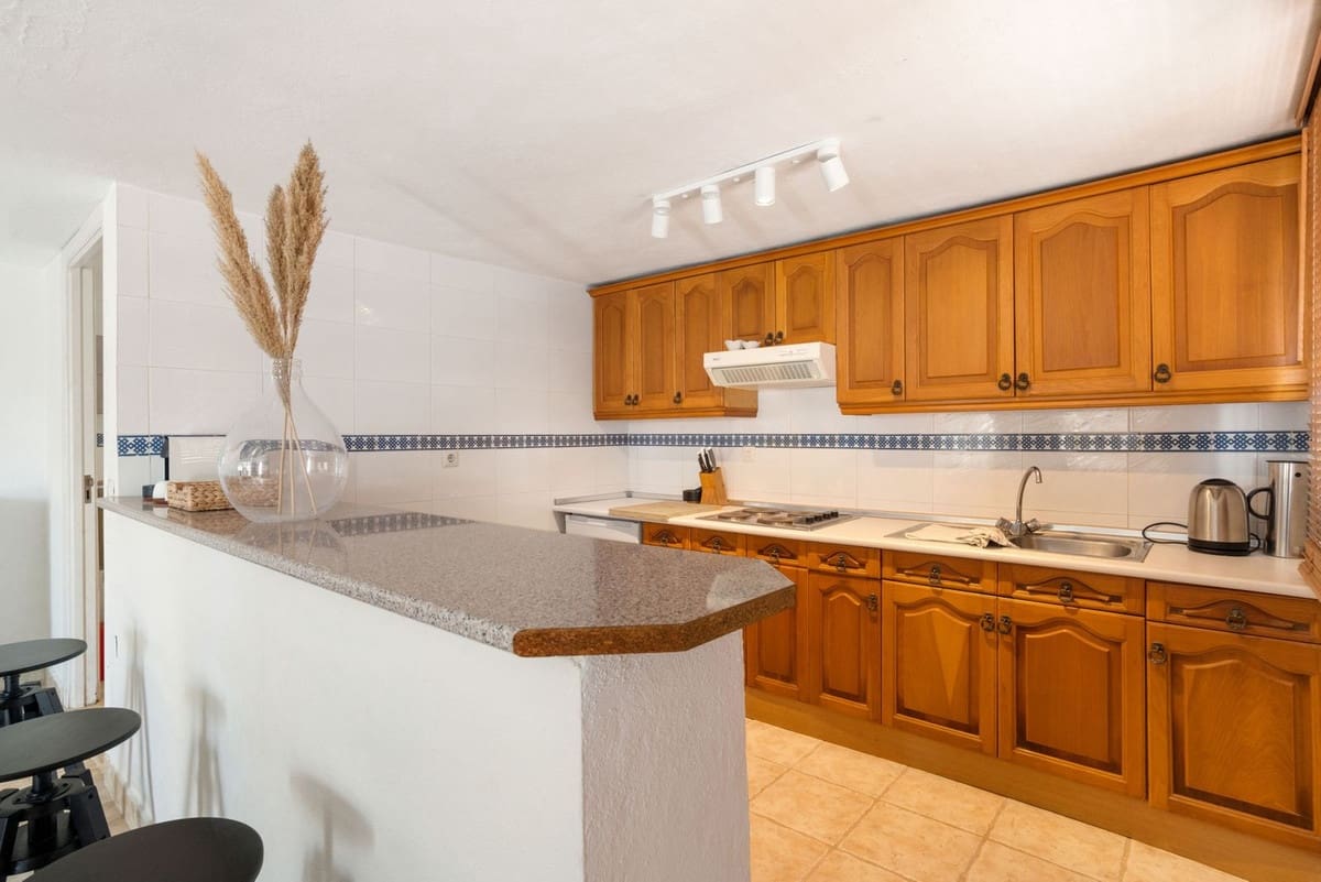 6 soveværelse Villa til salg i La Sierrezuela med swimmingpool garage - € 1.995.000 (Ref: 9564019)