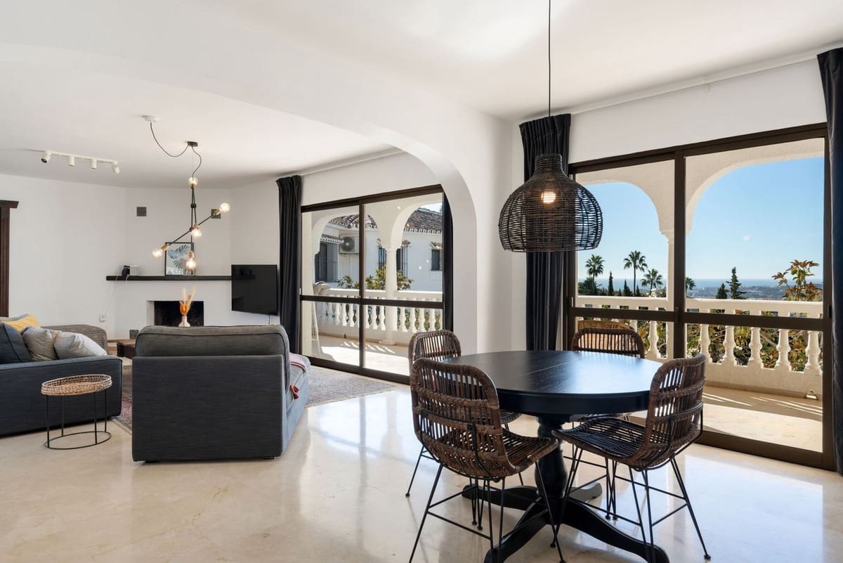 6 soveværelse Villa til salg i La Sierrezuela med swimmingpool garage - € 1.995.000 (Ref: 9564019)