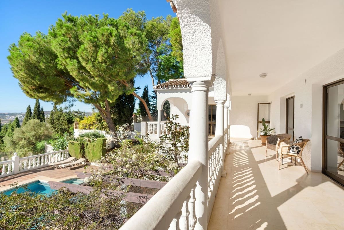 6 soveværelse Villa til salg i La Sierrezuela med swimmingpool garage - € 1.995.000 (Ref: 9564019)