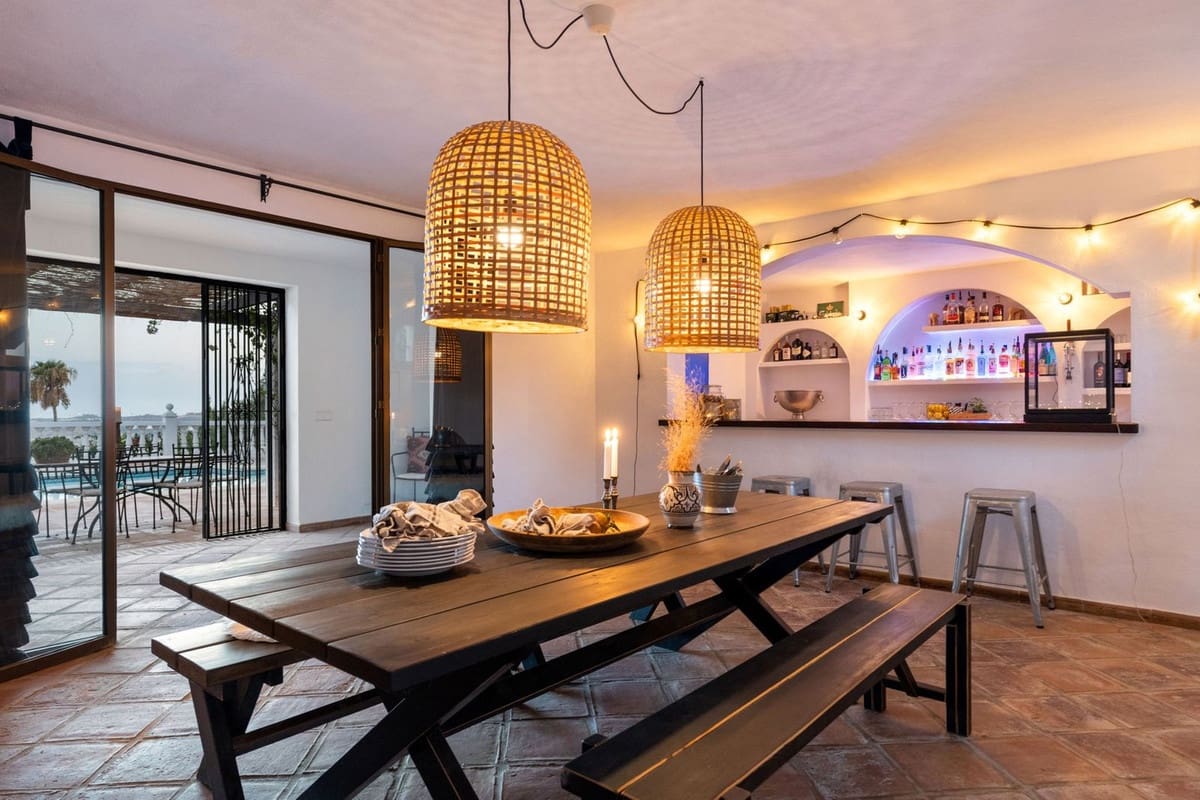 6 soveværelse Villa til salg i La Sierrezuela med swimmingpool garage - € 1.995.000 (Ref: 9564019)