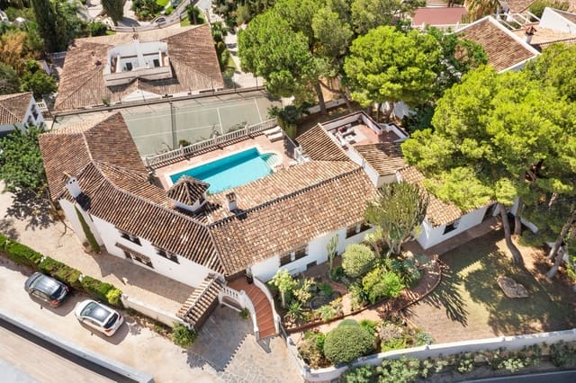 Chalet de 6 habitaciones en La Sierrezuela, Mijas en venta con piscina garaje - 1.995.000 € (Ref: 9564019)