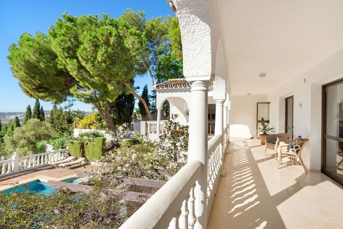 6 bedroom Villa for sale in La Sierrezuela with pool garage - € 1,995,000 (Ref: 9564019)