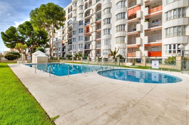 2 makuuhuone Huoneisto myytävänä paikassa Fuengirola mukana uima-altaan 
autotalli - 379 000 € (Ref: 9564021)