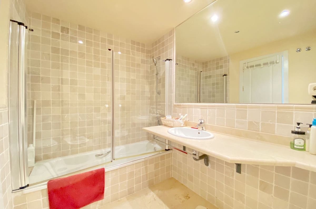 2 bedroom Penthouse for sale in El Rosario with pool garage - € 580,000 (Ref: 9569277)