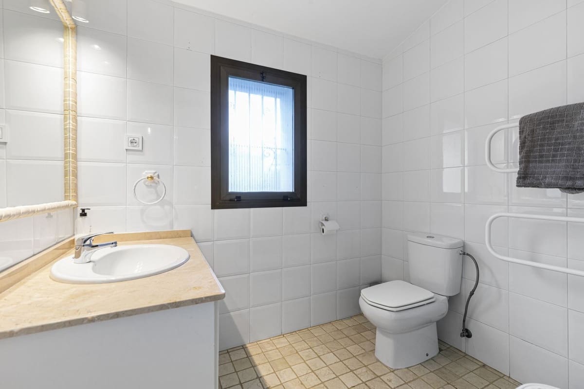 3 sypialnia Dom na sprzedaż w Atalaya-Isdabe z basenem garażem - 480 000 € (Ref: 9570006)