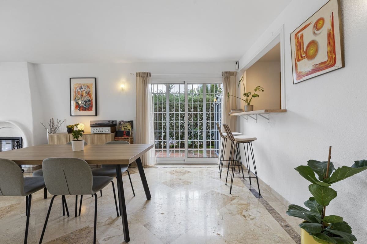 3 sypialnia Dom na sprzedaż w Atalaya-Isdabe z basenem garażem - 480 000 € (Ref: 9570006)