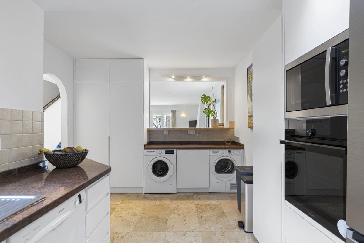 3 sypialnia Dom na sprzedaż w Atalaya-Isdabe z basenem garażem - 480 000 € (Ref: 9570006)