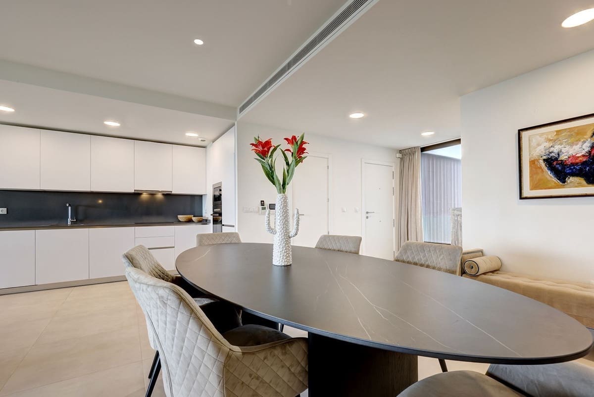 3 sypialnia Apartament na sprzedaż w Bahia de Casares z basenem garażem - 699 000 € (Ref: 9581286)