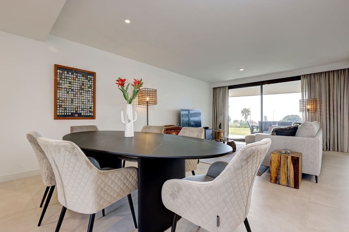 3 sypialnia Apartament na sprzedaż w Bahia de Casares z basenem garażem - 699 000 € (Ref: 9581286)