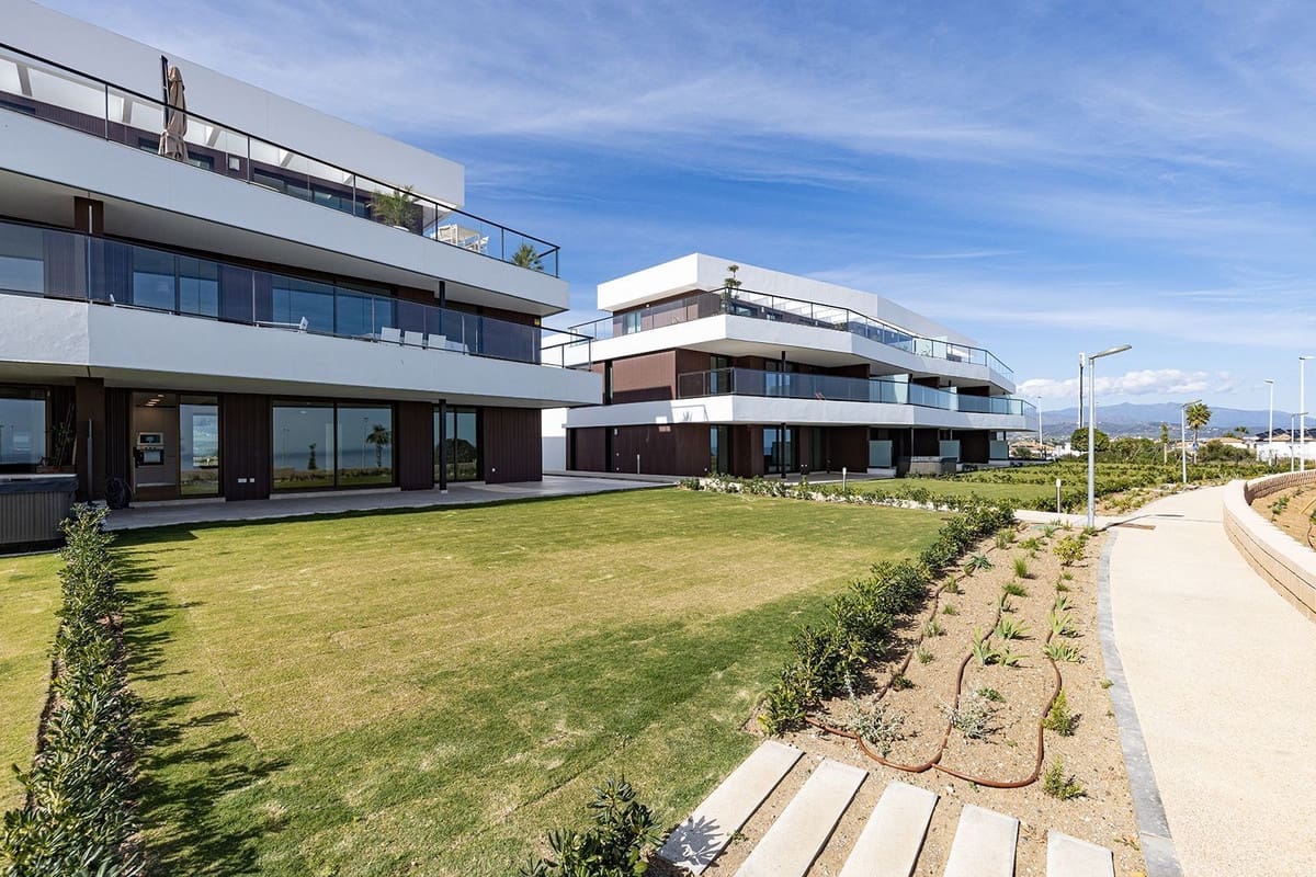 3 sypialnia Apartament na sprzedaż w Bahia de Casares z basenem garażem - 699 000 € (Ref: 9581286)