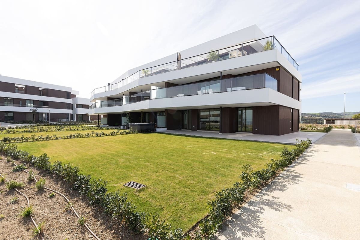 3 sypialnia Apartament na sprzedaż w Bahia de Casares z basenem garażem - 699 000 € (Ref: 9581286)