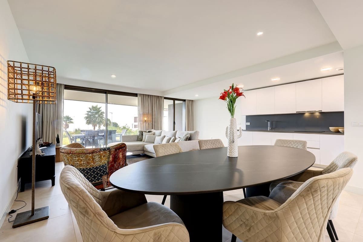 3 bedroom Apartment for sale in Bahia de Casares with pool garage - € 699,000 (Ref: 9581286)