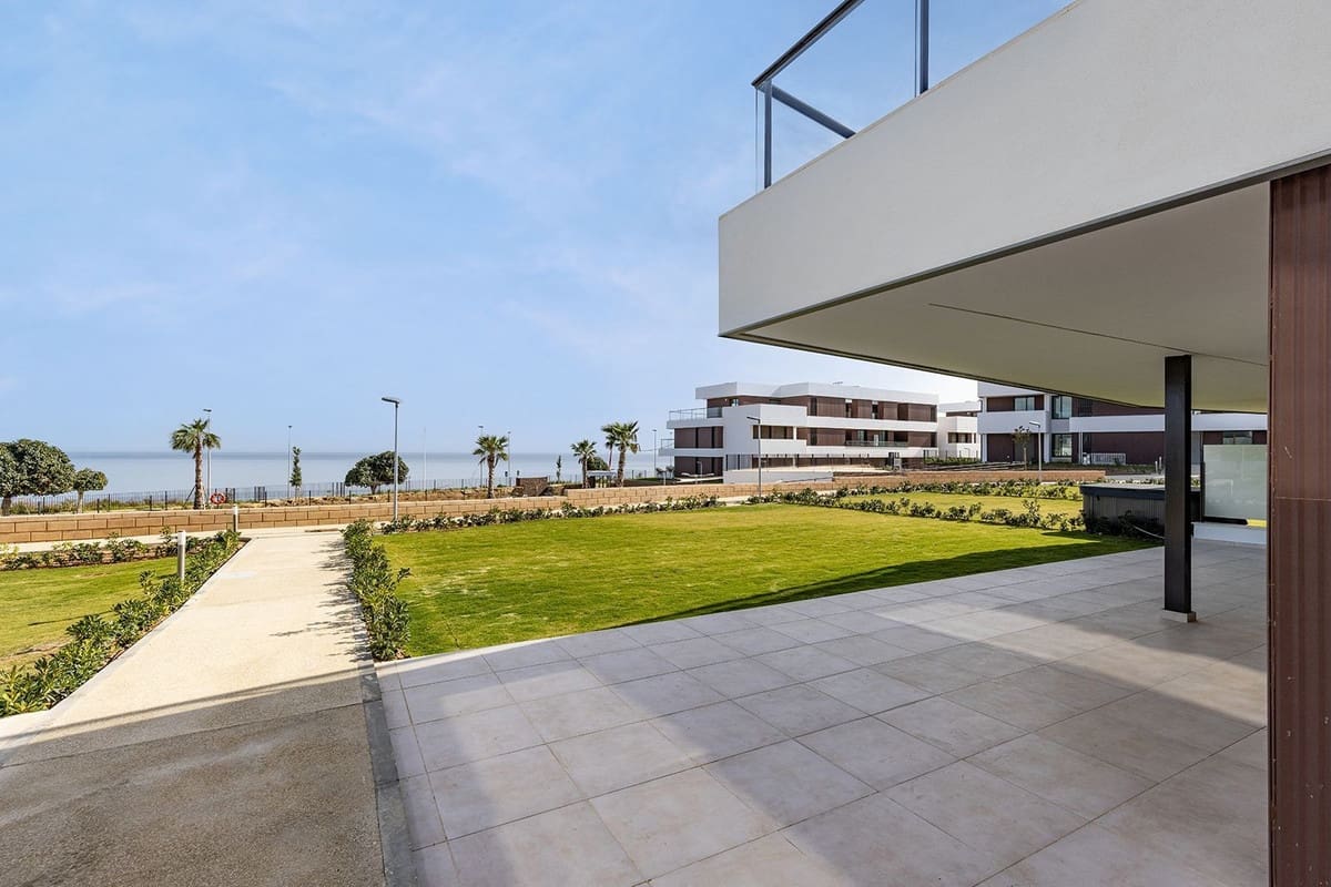 3 bedroom Apartment for sale in Bahia de Casares with pool garage - € 699,000 (Ref: 9581286)