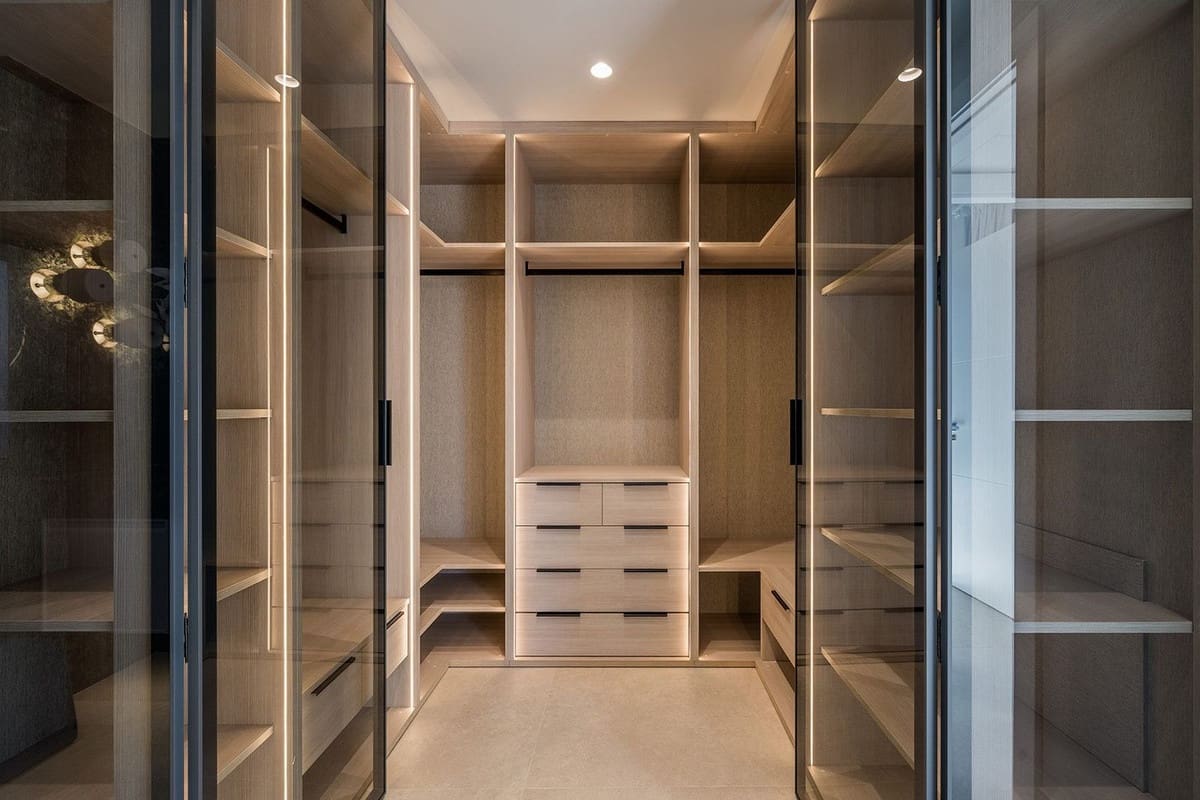 3 bedroom Apartment for sale in New Golden Mile with pool garage - € 2,995,000 (Ref: 9581287)