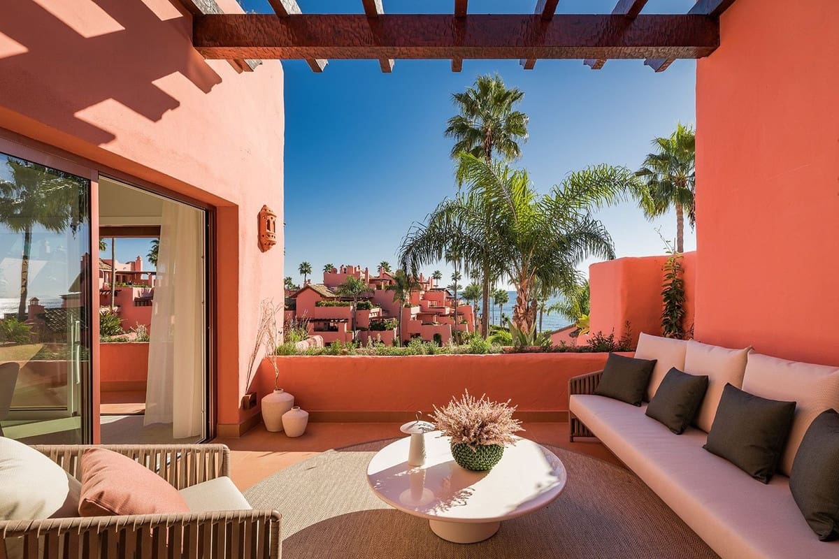 3 bedroom Apartment for sale in New Golden Mile with pool garage - € 2,995,000 (Ref: 9581287)