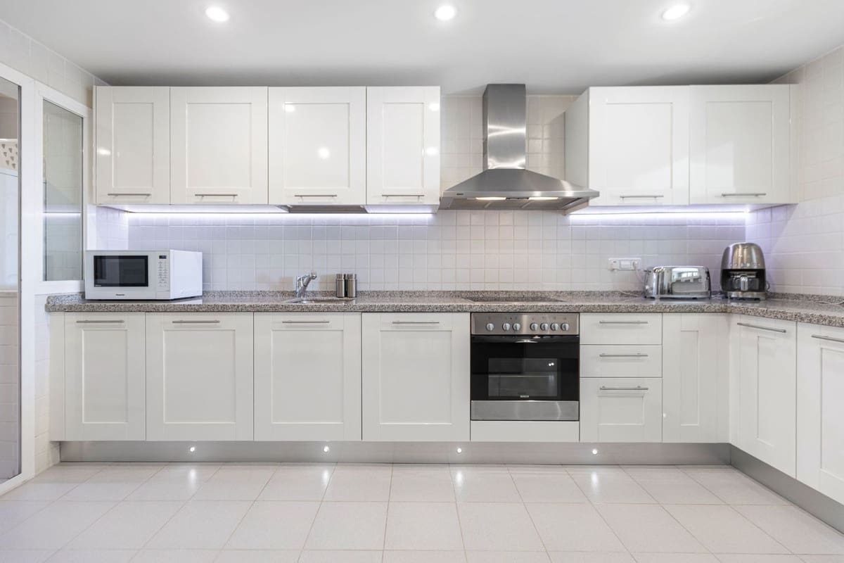 4 chambre Maison de Ville à vendre à Los Arqueros avec piscine garage - 1 050 000 € (Ref: 9581288)