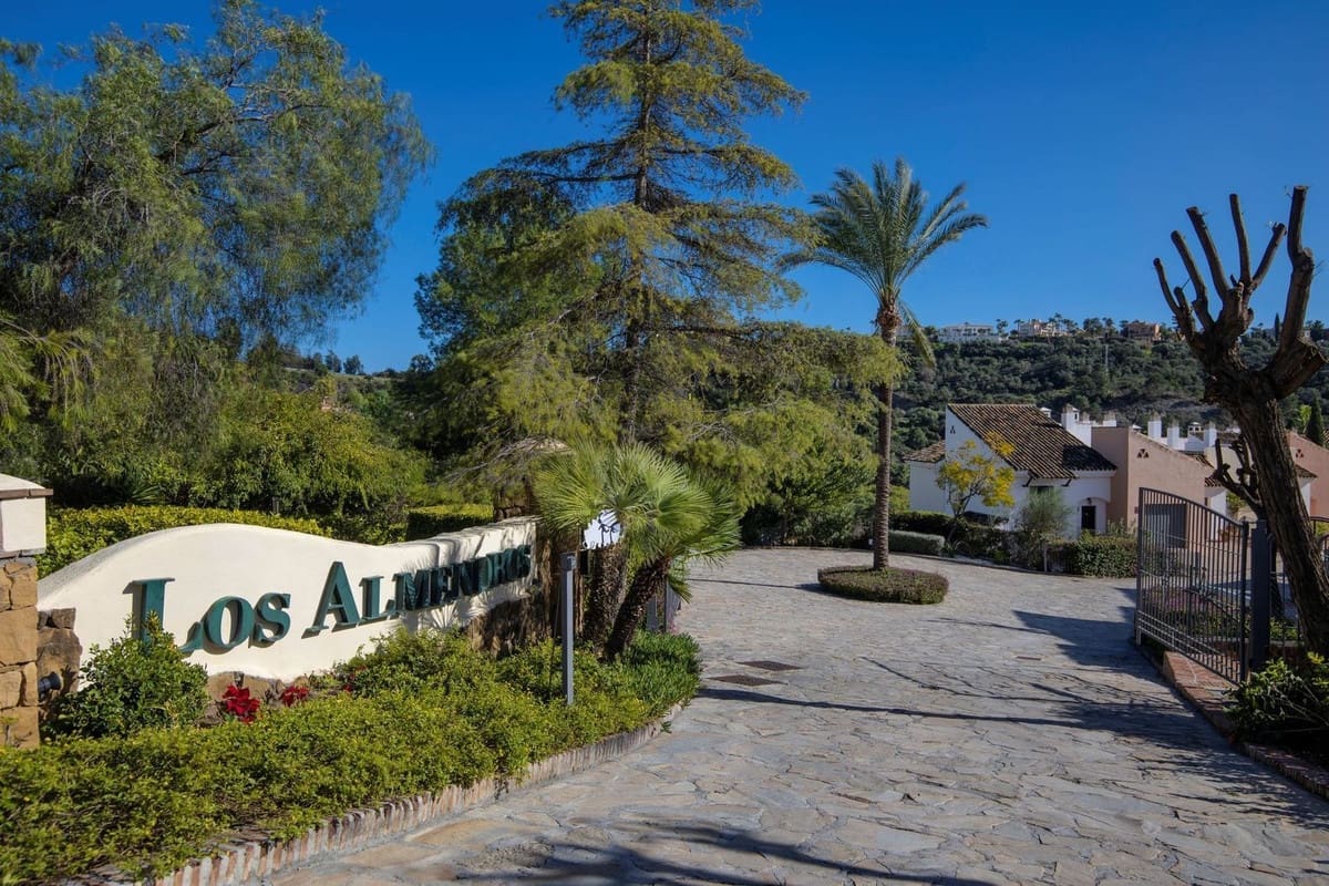 4 chambre Maison de Ville à vendre à Los Arqueros avec piscine garage - 1 050 000 € (Ref: 9581288)