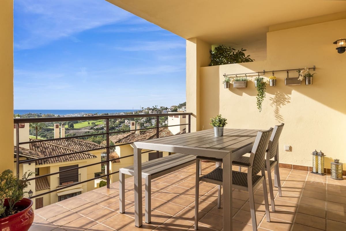 2 soveværelse Lejlighed til salg i Los Arqueros med swimmingpool garage - € 469.950 (Ref: 9584673)