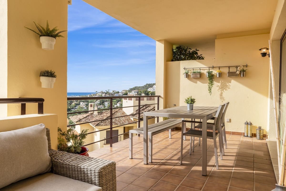 2 soveværelse Lejlighed til salg i Los Arqueros med swimmingpool garage - € 469.950 (Ref: 9584673)