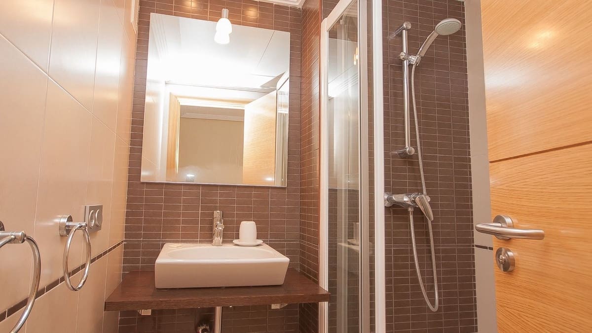 2 slaapkamer Appartement te koop in La Duquesa / Puerto de la Duquesa met zwembad garage - € 269.000 (Ref: 9590391)